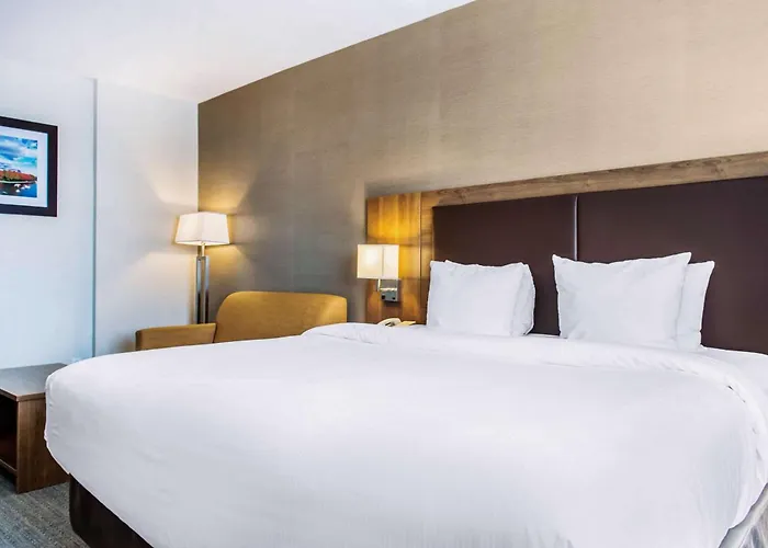 Quality Hotel Dorval Aeroport